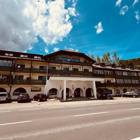 Traunsee-refugium Design Und Tradition Vereint Nachdemsee