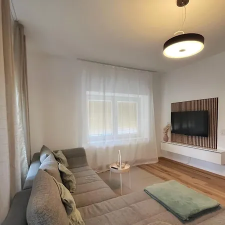 Apartment Traunsee-refugium Design Und Tradition Vereint *